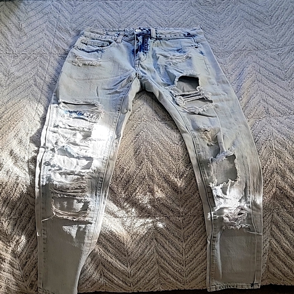 Ripped denim 🤍
